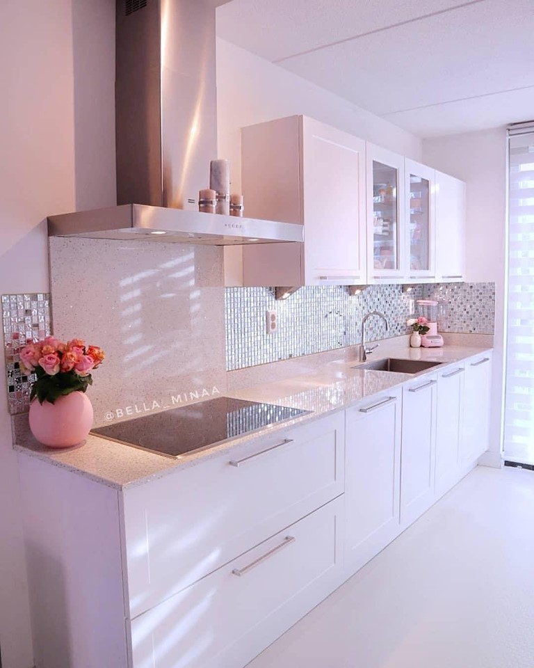 pink kitchen decor